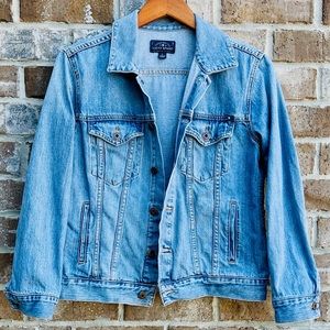 •Lucky Brand Women’s Jean Jacket - Size Large•